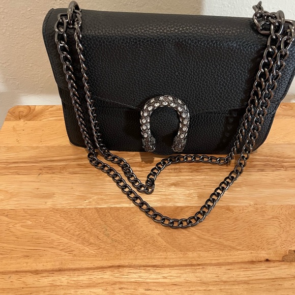 New shoulder bag. - Picture 3 of 5